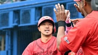 【広島】菊池涼介「今日は年寄りが1、2番」今季１号　入団１年目から15年連続弾は球団4人目