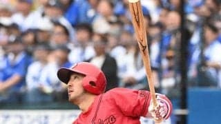 広島・菊池　Ｖ１号３ラン！１０得点の大勝劇呼んだ　新人から１５年連続弾　新井監督「キクの先制３ランが本当に大きかった」