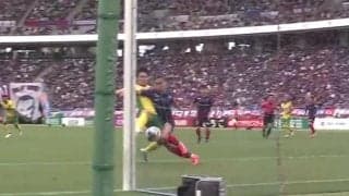 22歳差バトル！千葉の17歳MF、39歳長友佑都との競り合いに“高速反応”で勝利「高校生とは思えないメンタル」「ベテラン相手に競り勝って決め切るのエグい」