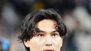 大けがで長期離脱中の南野拓実「一歩一歩、着実に」スパイク履いての練習報告、W杯間に合うのか