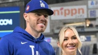 ドジャース　フリーマンが生まれたばかりの長女と再会　すっかりパパの顔に！妻・チェルシーさんが撮影　グラウンドでは見られない表情