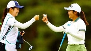 ステップ賞金女王・大久保柚季が自身初の首位ターン 昨年覇者の申ジエ「81」で予選落ち