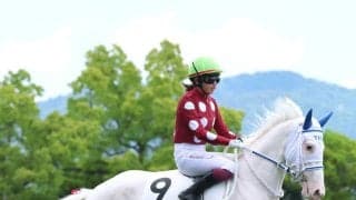 白毛馬ジャジャミンの初陣は１４着　今村聖奈騎手「これからも一緒に頑張っていけたら」　全姉は同じ白毛のゴージャス