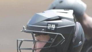 ＮＰＢ　審判員が「２９」を刻んでジャッジ　１、２軍全試合で異例のエール　意識戻らない川上拓斗審判員へ思いを一つに　東京六大学でも「審判としてプロとアマは関係ない」