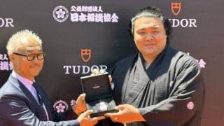 ＴＵＤＯＲ×日本相撲協会、ワールドワイドパートナー締結　大関・霧島は７５万円の時計を紹介され「とてもかっこいい」