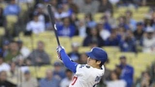 大谷翔平Ｖ打　２４年サイ・ヤング賞のセール撃ち　ロバーツ監督「明日のショウヘイにも手ごたえ」