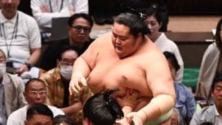 波乱の初日　横綱豊昇龍、大関琴桜、新関脇熱海富士が黒星発進　豊昇龍は高安戦で右足負傷　２年ぶり大関復帰の霧島は白星も