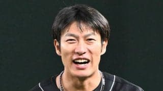 【ソフトバンク】柳田悠岐が右ひざにまた死球で途中交代「この程度で済んでよかった」軽傷の様子