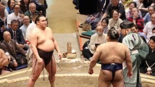 横綱豊昇龍「右ハムストリングス損傷」で休場　２週間の安静を要する見込み　初日高安戦で負傷