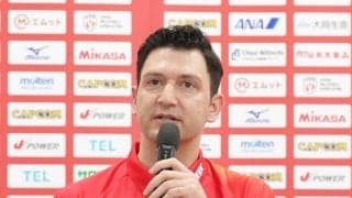 【バレー】女子代表のアクバシュ監督「プレッシャーに負けない選手を選ぶ」ロス五輪懸かる今季へ
