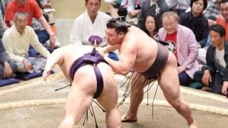 激しい一番制し大関霧島が連勝発進、２横綱１大関不在も「意識しない」自然体強調「集中するだけ」