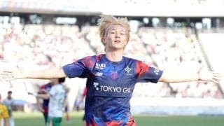 執念の逆転勝利で首位と勝点4差！白熱の“東京ダービー”を現地撮り！気迫の室屋成、躍動の佐藤龍之介、華麗な長倉幹樹！長友佑都と愛息たち＆試合後の集合ショットも