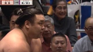 「弁当箱みたいな懸賞束」「懸賞えぐっ」ファン“ドン引き” 霧島、義ノ富士を撃破で大量の懸賞束に