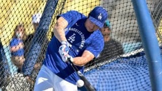 大谷翔平、志願の屋外フリー打撃で52スイング　ブルペン投球後に柵越え17本