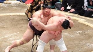 朝乃山が一気に押し出し宇良から白星「宇良関は世界で人気なので」館内拍手喝采