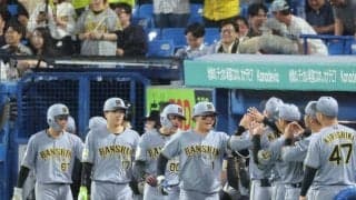 阪神　初ものづくしで首位浮上　高寺が先頭打者弾＆嶋村２ラン、今季初４番・大山も一発　森下はプロ初満塁弾…４発飛び出して７カードぶり初戦勝利