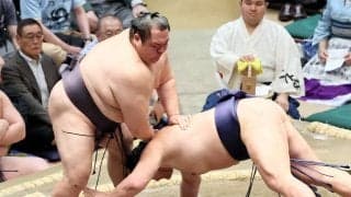 友風が得意のはたき込みで今場所の初白星　「狙っていたわけではありません。自然と体が動いてくれた」