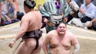 一山本、懸賞４０本の結びの一番で嘆き節「お金は地面に落ちてなかった」　大関・霧島を押し込むも３連敗　