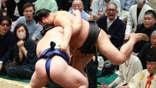 藤青雲　若元春の得意な左四つから逆転のすくい投げ「苦しまぎれ」序盤戦４勝１敗に「出来すぎ」