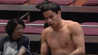 76kgのイケメン小兵力士が134kgに電光石火の珍手 「レスリングかよ」「すごーい」館内どよめき→やんやの喝采