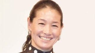 伊達公子さんが自宅公開「ハワイみたいなお部屋」「素敵」爽やか広々リビングに３０年超愛用のソファ　陣内貴美子さん「今度座りに行くね」