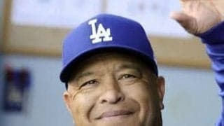 ドジャース　スミスの衝撃先頭弾にベンチがわちゃわちゃｗロバーツ監督が慌てて持っていたヒマワリの種をパヘズへ　奇策大成功で興奮？大谷翔平も拍手