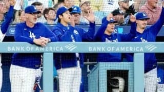 “代役”スミスが先頭打者弾　キャリア初の快挙…大谷翔平は笑顔、ベンチで“ウエーーイ”