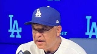 ロバーツ監督、ランニング本塁打許したテオを擁護「難しいプレー。打球の行方を予測して良い角度で入っていた」