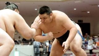 幕下最下位格付け出しの火雷が初白星　恩師の日体大・齋藤一雄監督から電話で「なぐさめられた。大学の看板を背負っている」