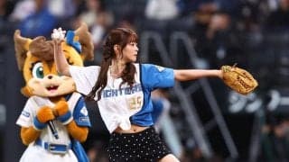 ＥＬＳＥＥのＡＫＡＲＩ　始球式で８５キロ計測　力強い投球披露もノーバンならず「手が震えちゃって、どこ投げたかわからくて」