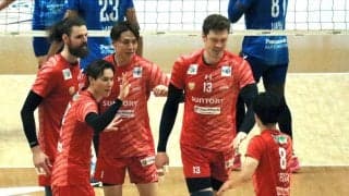 【バレー】サントリーが連覇王手　劣勢で“藍劇場”「一緒にできて最高に楽しい」兄・塁と有終Ｖへ…ＳＶリーグ決勝