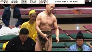 62キロの超軽量力士、立ち合いで“謎”の動き「何か狙ってた？」「衝撃光景」ファン困惑