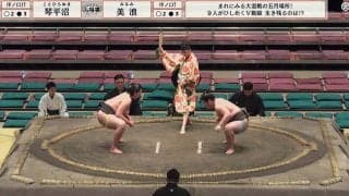 「花道の奥に妖精が」大相撲、花道奥に一目でわかる特徴的な姿 「めっちゃ目立つ」ファン興奮