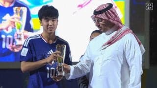 “衝撃ゴラッソ”の日本代表10番、MVP＆得点王＆優勝の三冠達成！16歳・北原槙が「憧れの存在」佐藤龍之介との“約束”を果たし笑顔【U17アジア杯】