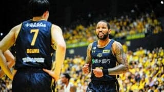 D.J・ニュービルがアルティーリに　2季連続MVPの点取り屋