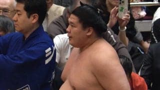 宇良が見せた“謎のポーズ”に憶測広がる 「真空投げ」「魔法使ったw」