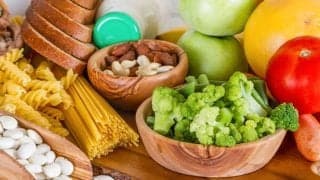 ゴルファーに大切な食事学～五大栄養素とは？～