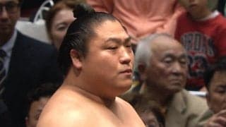「何このデカい物体」若隆景に“巨大すぎる”副賞「初めて見た」「あれは何味なんだ」ファン騒然