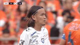 「上手すぎるやろ」天才・宇佐美貴史の“神業トラップ”に騒然！「簡単にやってるけどエグい」浮き球を完璧制御の瞬間