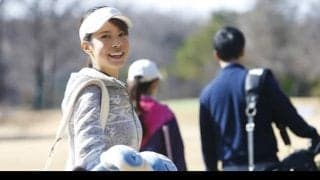 帽子や雨合羽は必須？中止やキャンセル？雨の日ゴルフ完全マニュアル