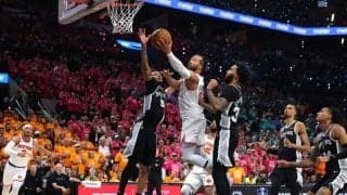 ファイナル初戦を敵地で制したニックスがプレーオフ12連勝でNBA歴代2位タイに浮上