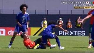 「VARなくて助かった」U-19日本代表MFが激しいディフェンス→主審流すも捉えた光景に「レッドでもおかしくなかった」の声も