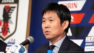 【なぜ森保監督に議論を吹っ掛けるのか】革靴でボールの蹴り方を教えてくれた謎のコーチ、運命を変えた元日本代表との出会い