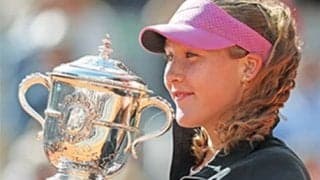  ロシア19歳が全仏OP優勝、戦争に言及 