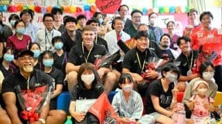 リーグワン初制覇の神戸スティーラーズ　病棟の子どもたちを訪問