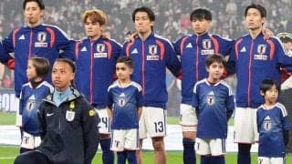 ｢カイシュウ飛べます｣市場価値100億円の日本代表MF、驚異のエアショットが話題｢たかっ!!｣｢飛び過ぎ笑｣で巨人の国オランダ無力化！