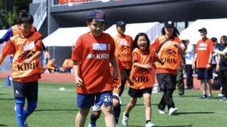 中村俊輔も驚いた「走らないサッカー」 0歳から89歳が主役になれるピッチの景色