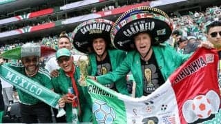 サッカーワールドカップ開幕　メキシコが開幕戦飾る　会場外ではデモ