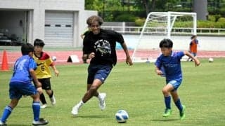 サッカー元日本代表・ジャーメイン選手　子ども向けに教室イベント