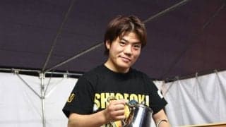 「生活のすべてに介護が必要な状態」ボクシング元世界王者・重岡優大と弟・銀次朗のいま 夫婦二人三脚で思い描く夢とセカンドキャリア